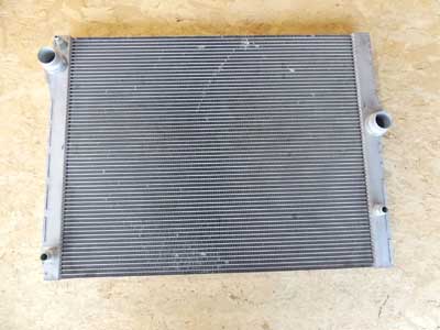 BMW Radiator Behr 17117570094 09-15 750i 750Li Hybrid 74